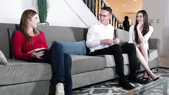 Отчим и падчерица налаживают отношения