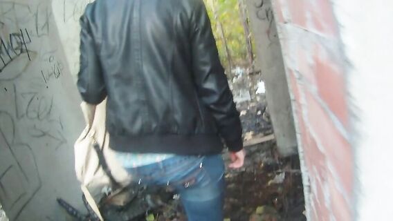 Секс на развалинах