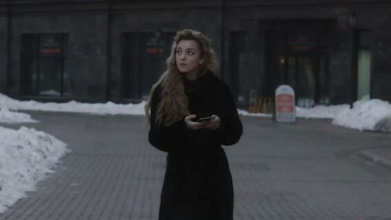 Хитрый незнакомец трахнул русскую девку после чая